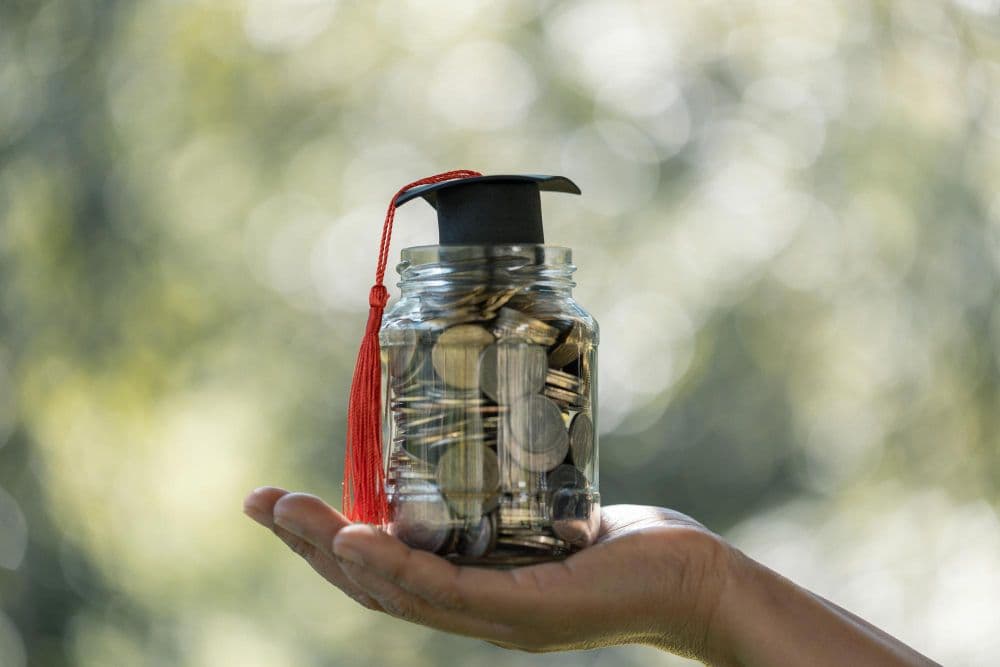 Mendapatkan Biasiswa, Bantuan Kewangan dan Pinjaman Pendidikan